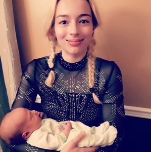 Meet your Posher, Alicia